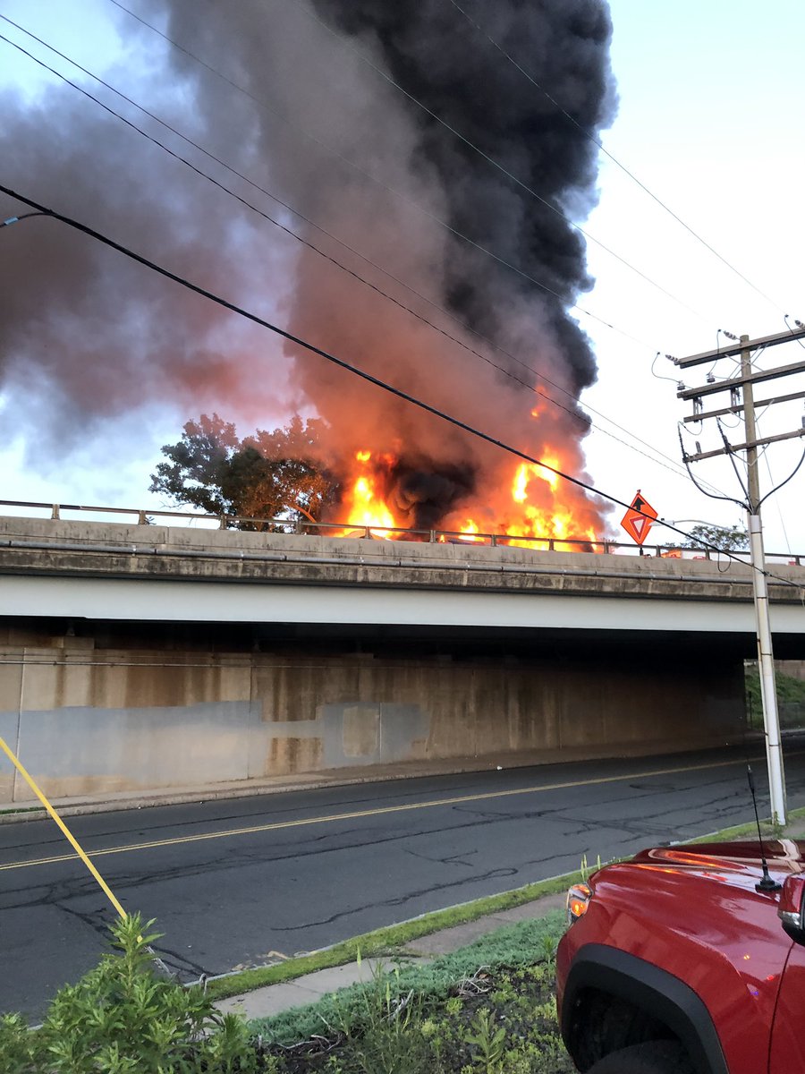 East Hartford Ct. MVA with fire. I84 west prior to Connecticut River