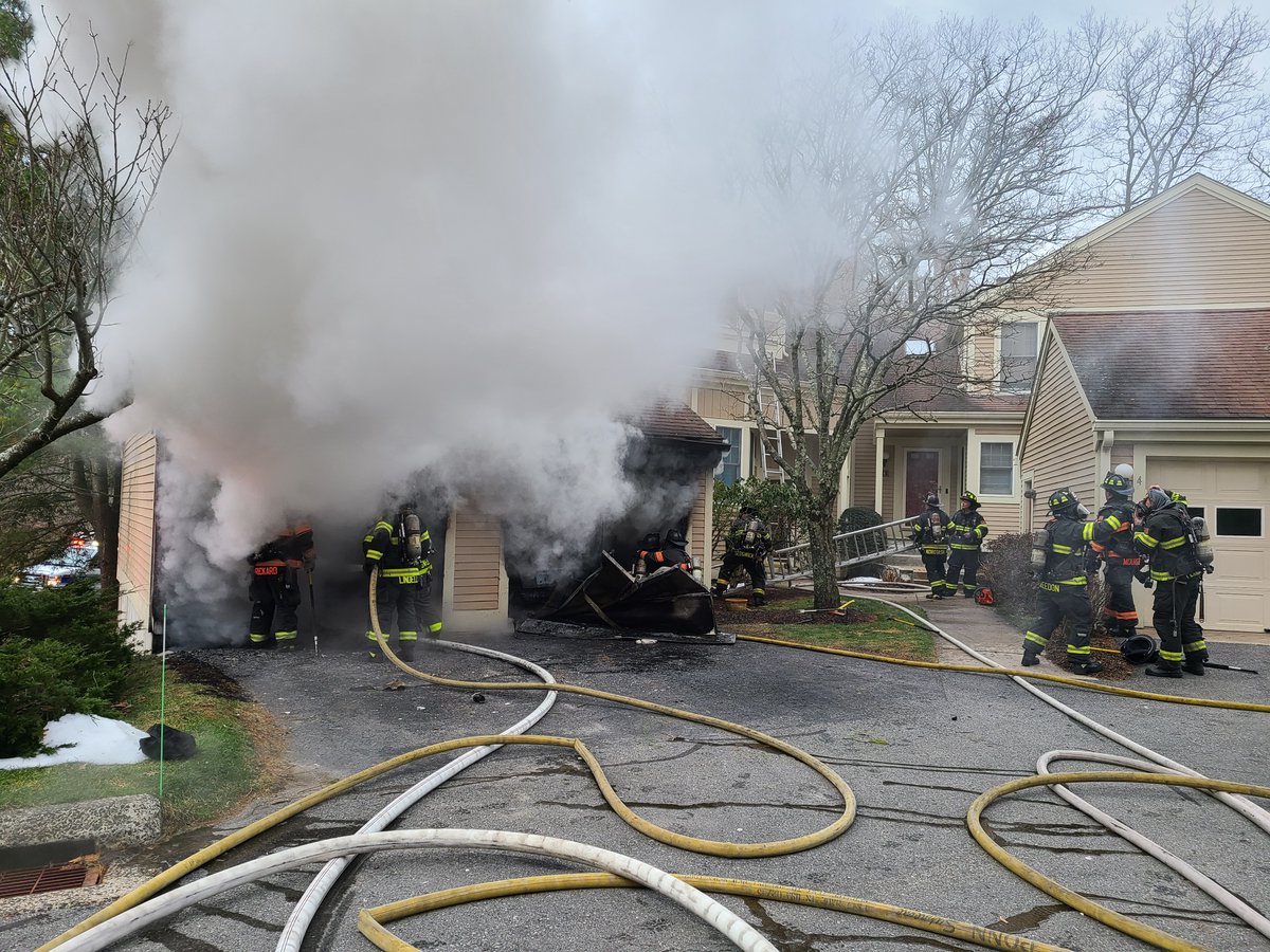 Danbury Firefighters battle a 3rd alarm in a townhouse complex