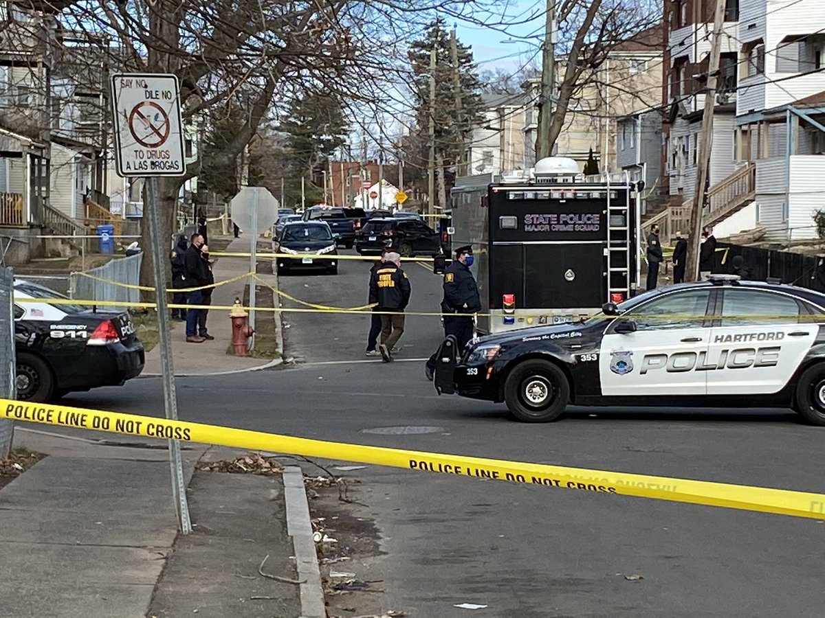 Major Crime Squad just got on scene of this policeshooting.  Still a lot to learn. But we know a Hartford Police/FBI joint task force were involved in a shooting this morning before 10 a.m. at Greenfield/Enfield