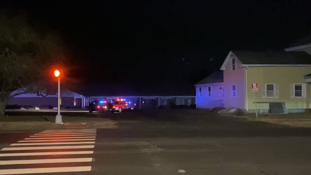 Heavy police presence along Route 190/83 in Somers. Police are looking for 1-2 suspects involved in a shots fired incident that stemmed from an apartment in Vernon.