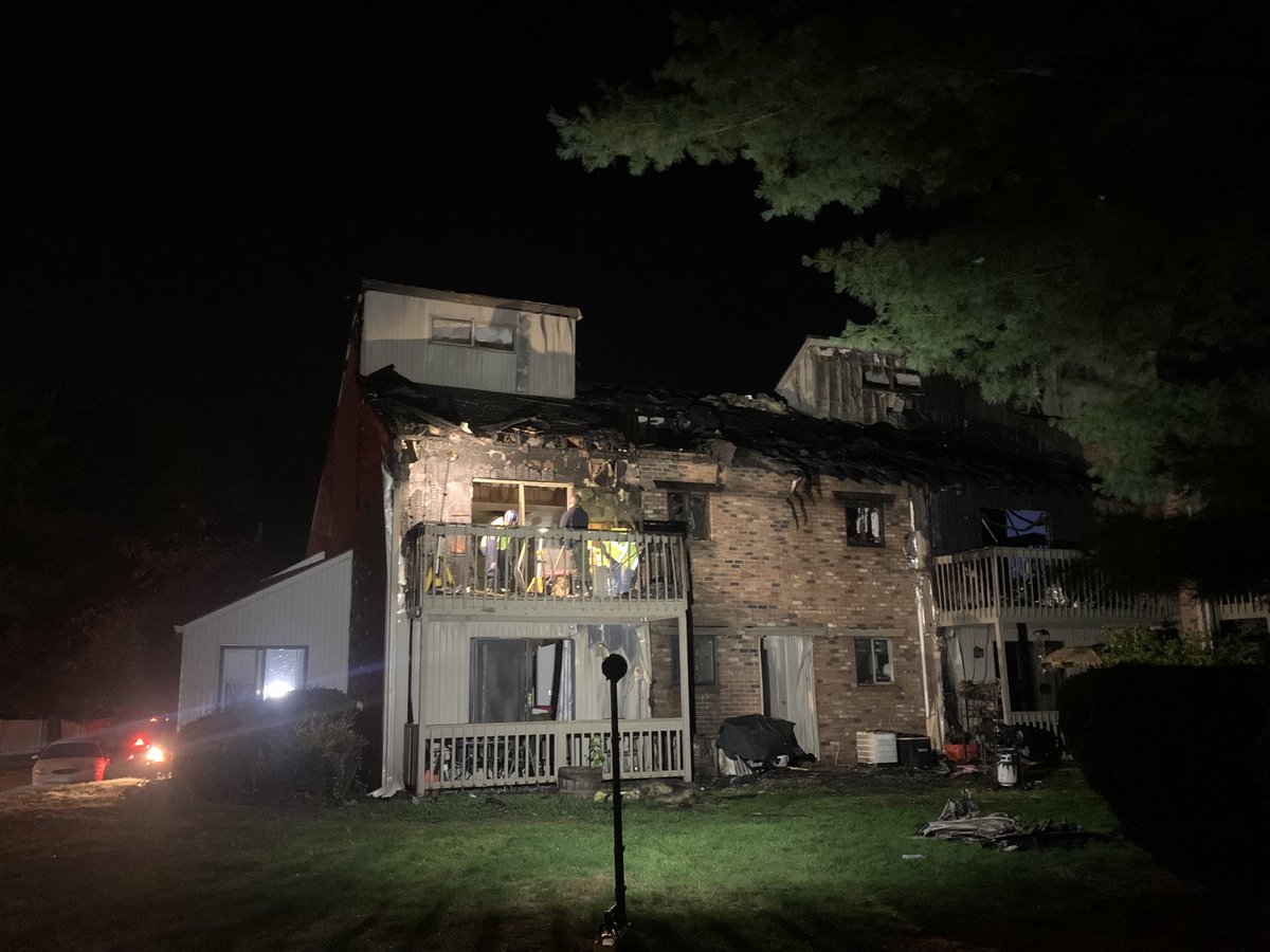 @SouthWindsorFMO are investigating an early morning fire at a condo complex on Amato Dr.