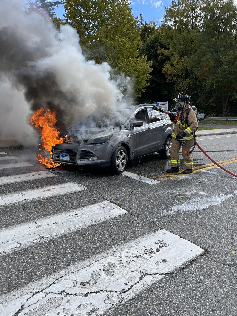 Manchester Ct auto fire. Hartford Rd & Prospect St at 13:26 on 