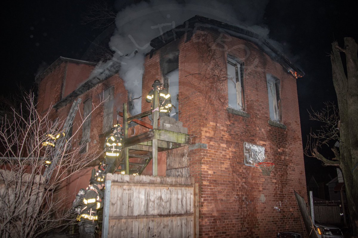 New Haven Firefighters battled this second alarm fire on Poplar street last night. Firefighters arrived on scene to find heavy fire through the roof of this vacant building