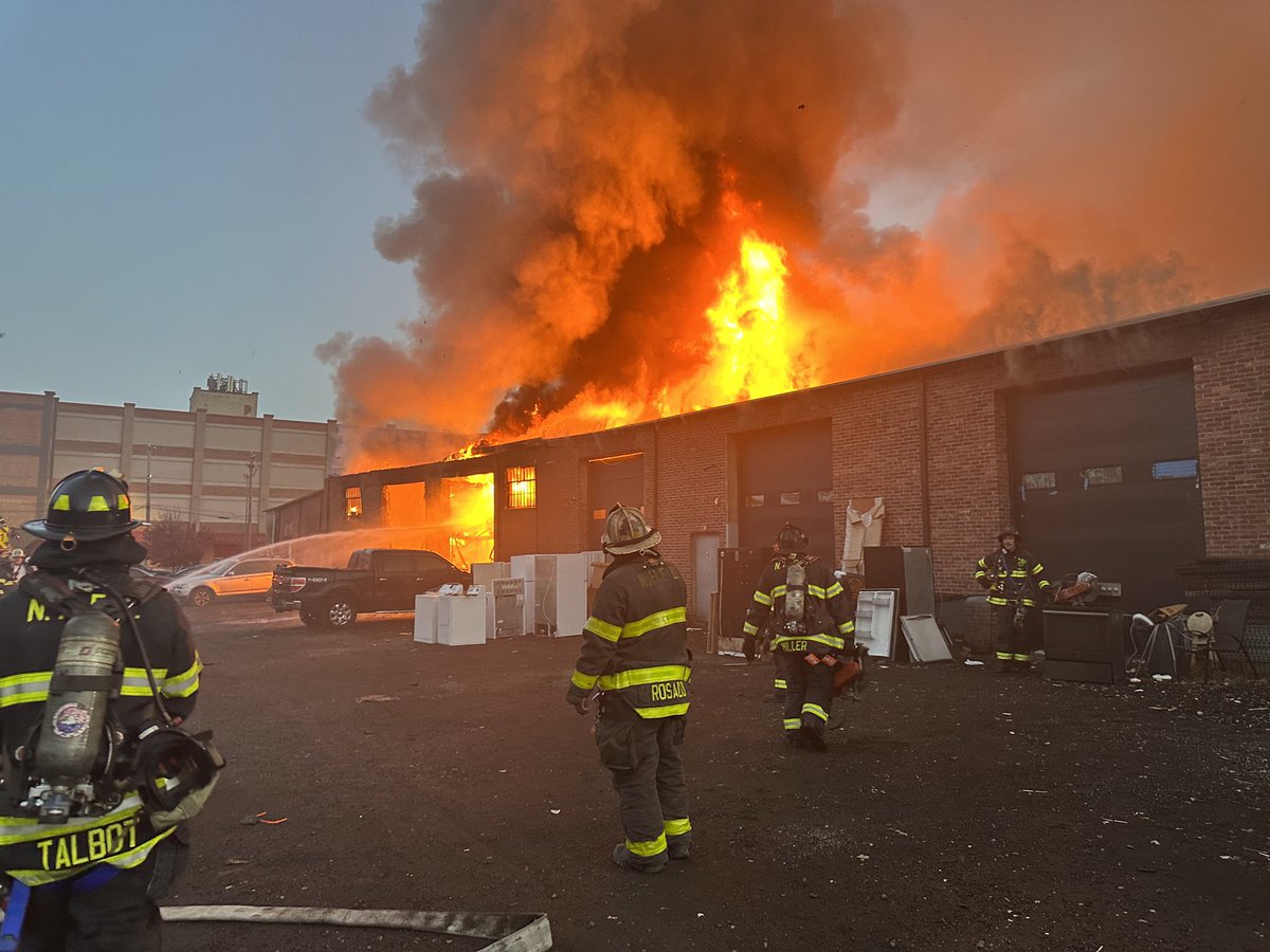 Haven,ct **2nd alm** heavy fire in brick industrial bldg